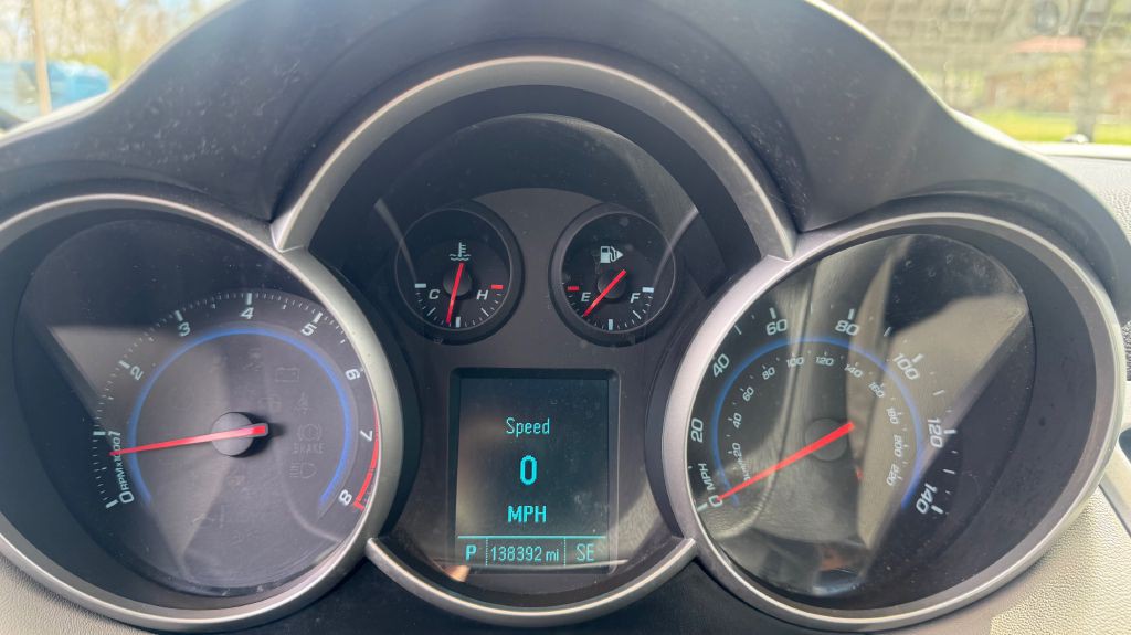 2012 Chevrolet Cruze Image 11