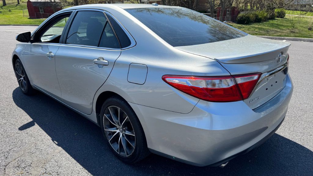 2015 Toyota Camry Image 4