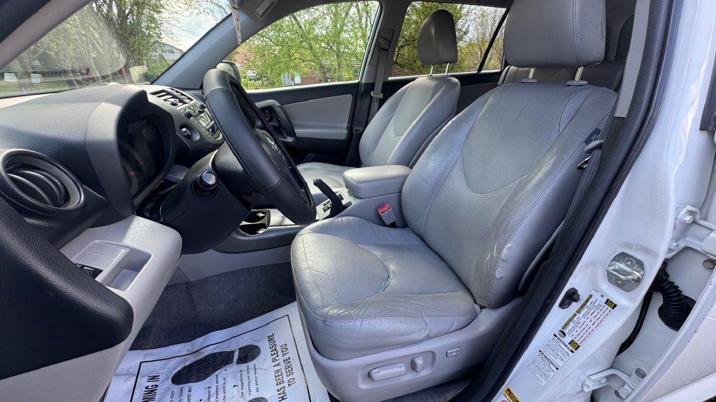 2011 Toyota Rav4 Image 5