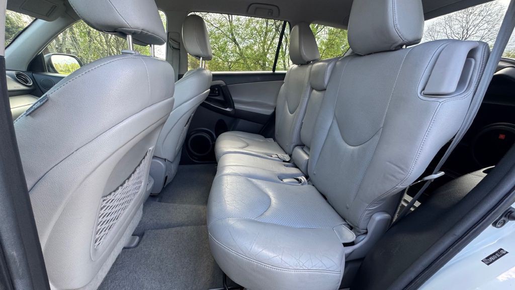 2011 Toyota Rav4 Image 6