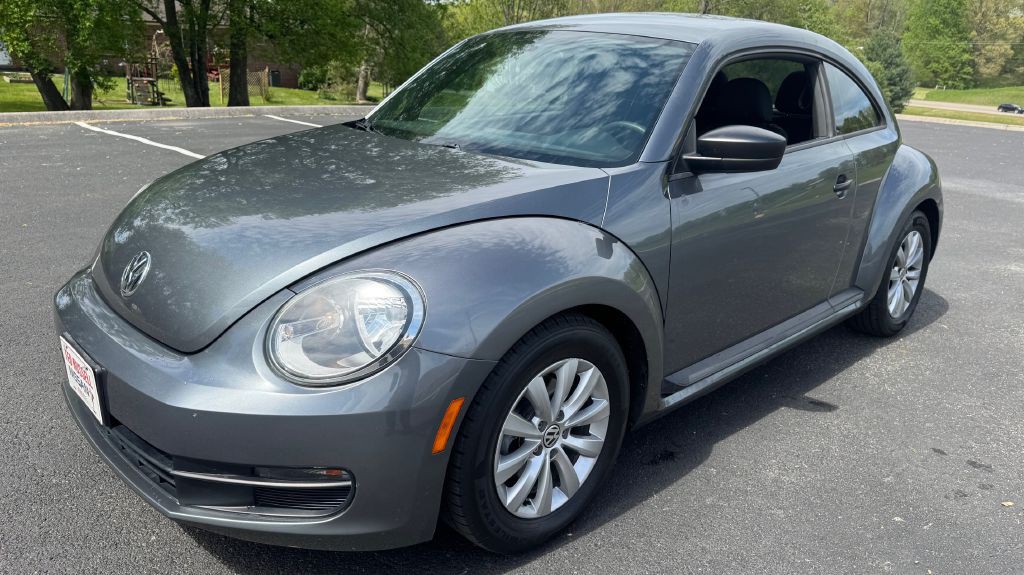 2014 Volkswagen Beetle Image 1
