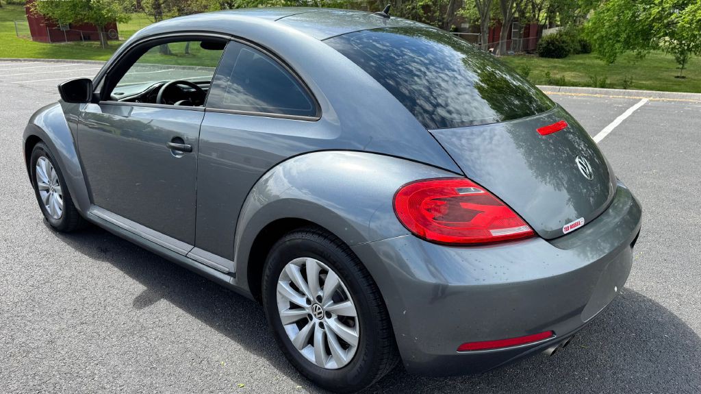 2014 Volkswagen Beetle Image 4