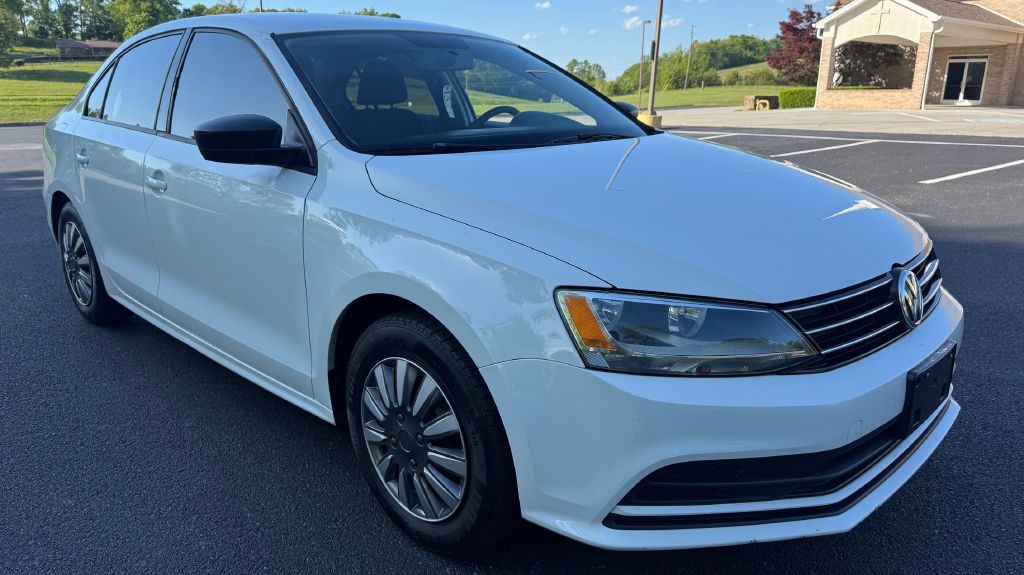2015 Volkswagen Jetta Image 2