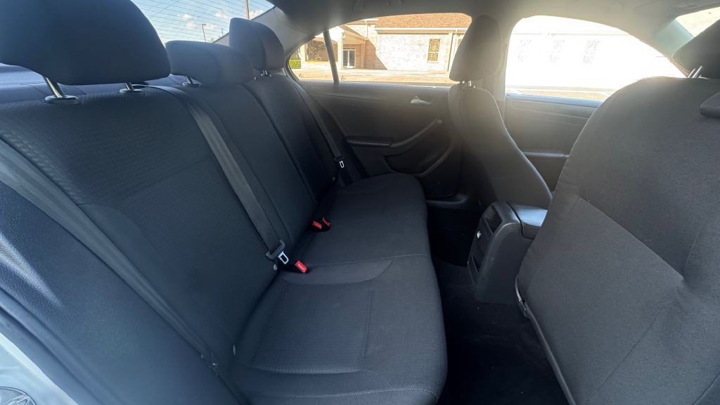 2015 Volkswagen Jetta Image 8