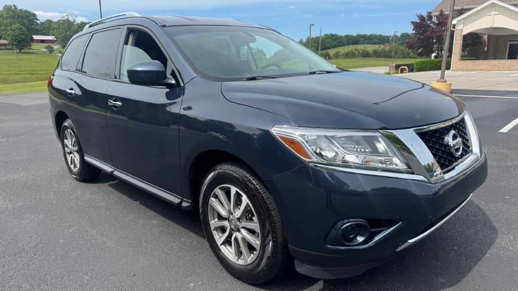2013 Nissan Pathfinder Image 2