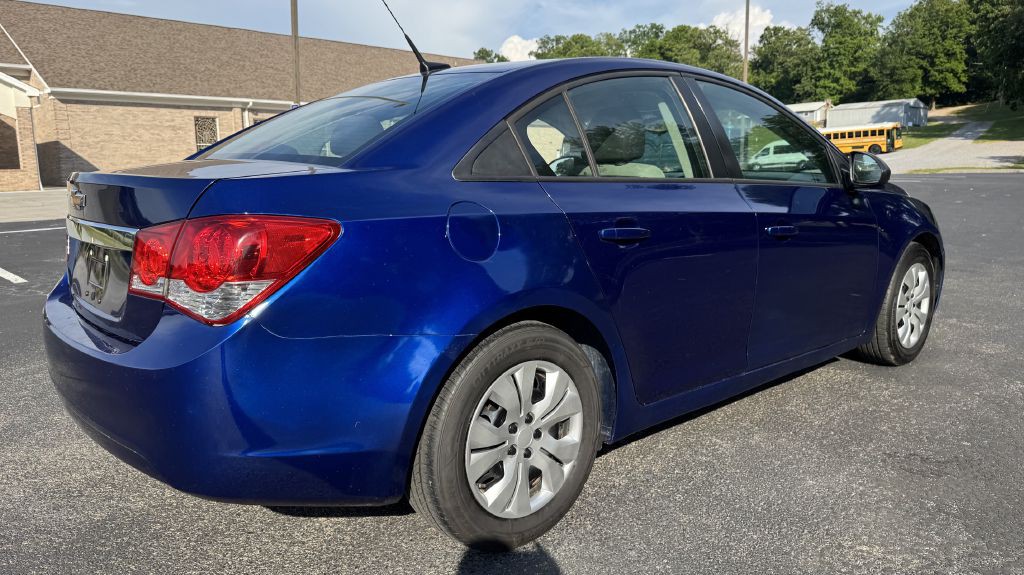2013 Chevrolet Cruze Image 3