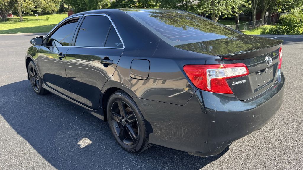 2013 Toyota Camry Image 4