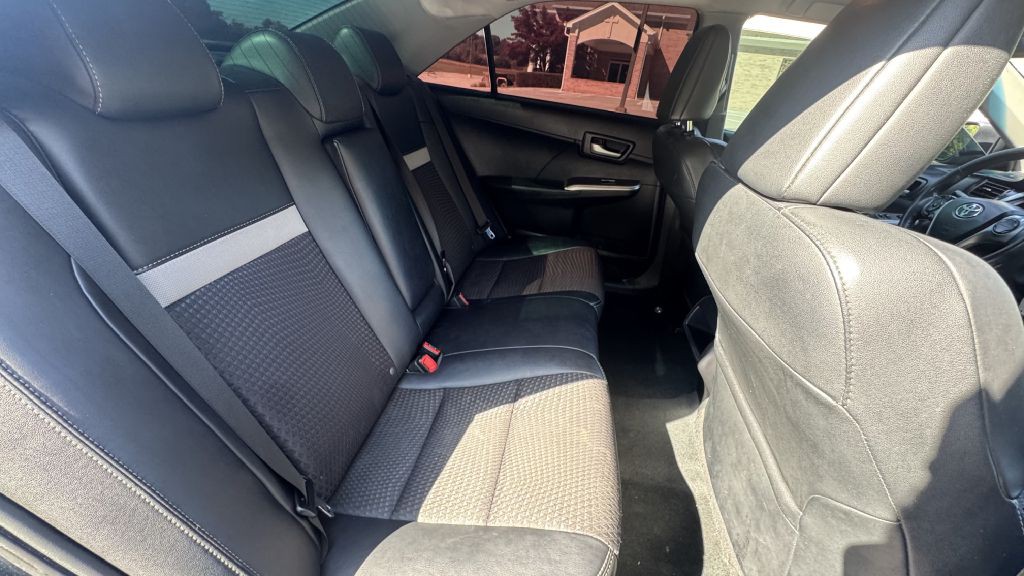 2013 Toyota Camry Image 8