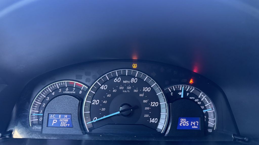 2013 Toyota Camry Image 11