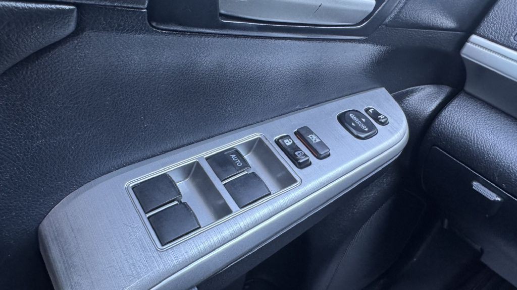 2013 Toyota Camry Image 13