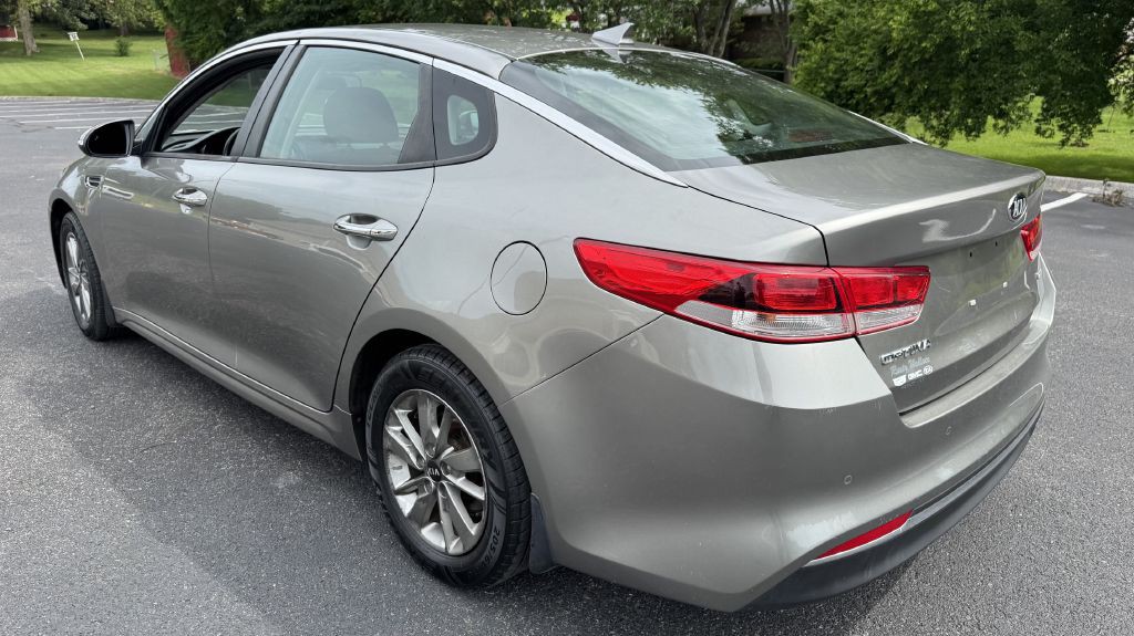 2018 Kia Optima Image 4