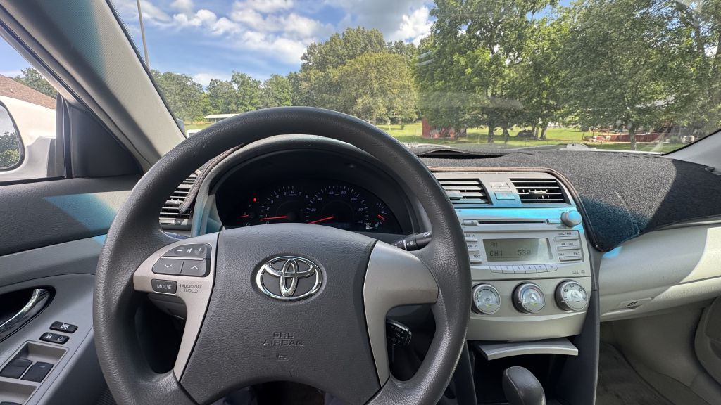 2011 Toyota Camry Image 9