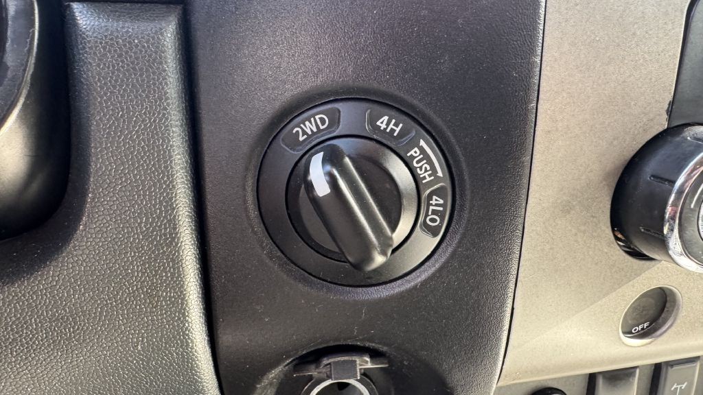 2012 Nissan Titan Image 15