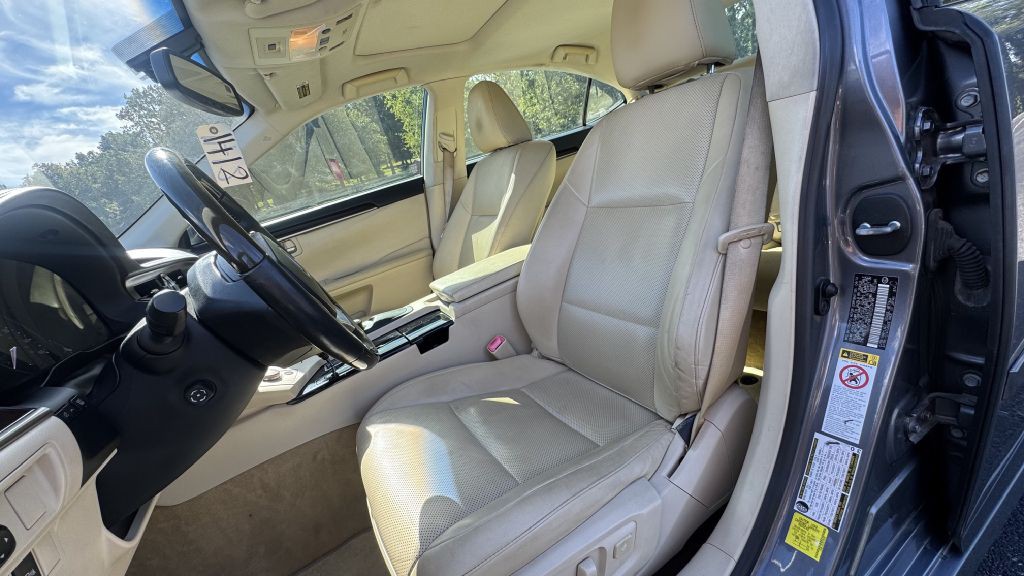 2014 Lexus ES Image 6