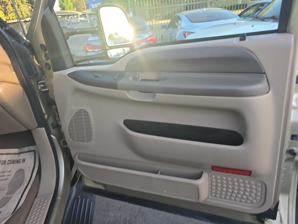 2000 Ford F-250 Image 10