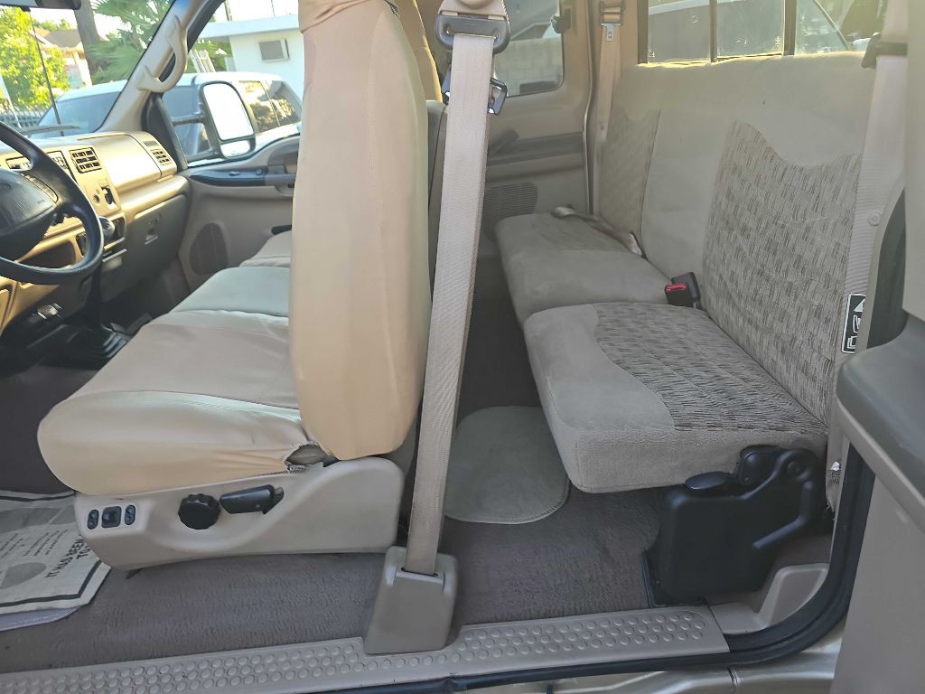 2000 Ford F-250 Image 12