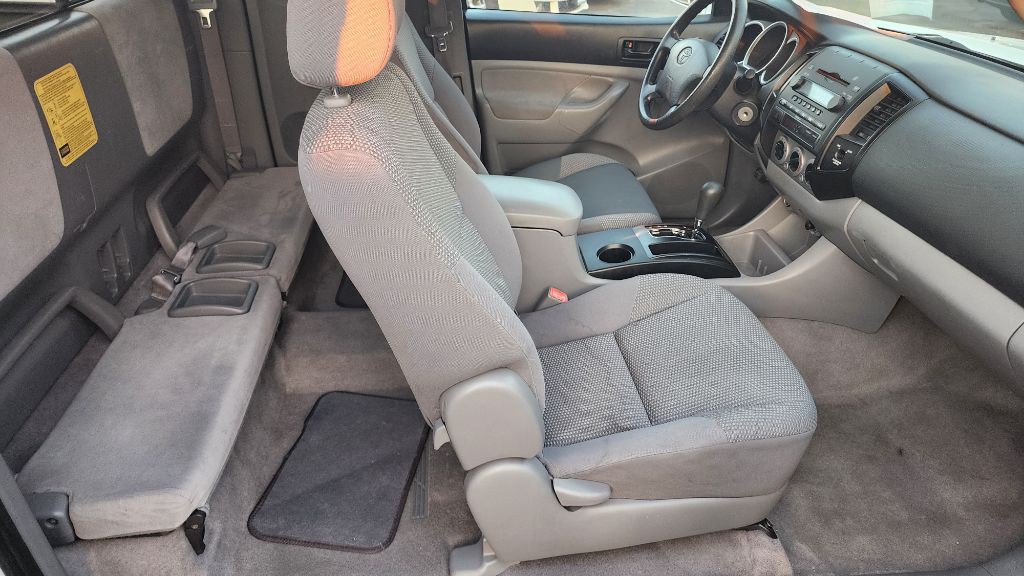 2019 Toyota Tacoma Image 35