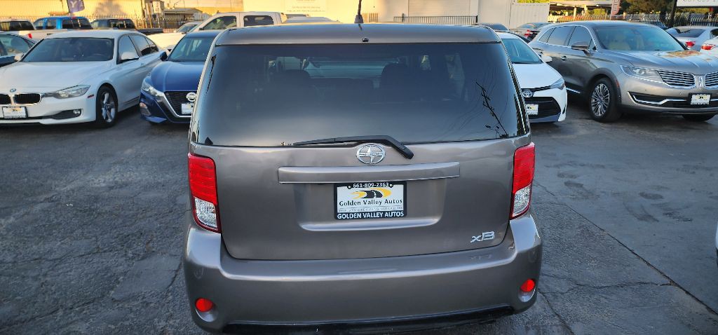 2015 Scion xB Image 3