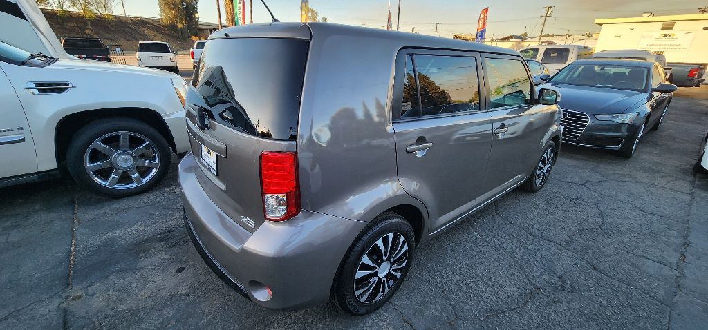 2015 Scion xB Image 9