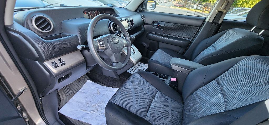 2015 Scion xB Image 10