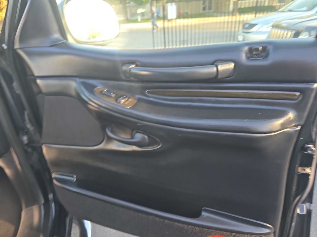 2002 Lincoln Blackwood Image 15