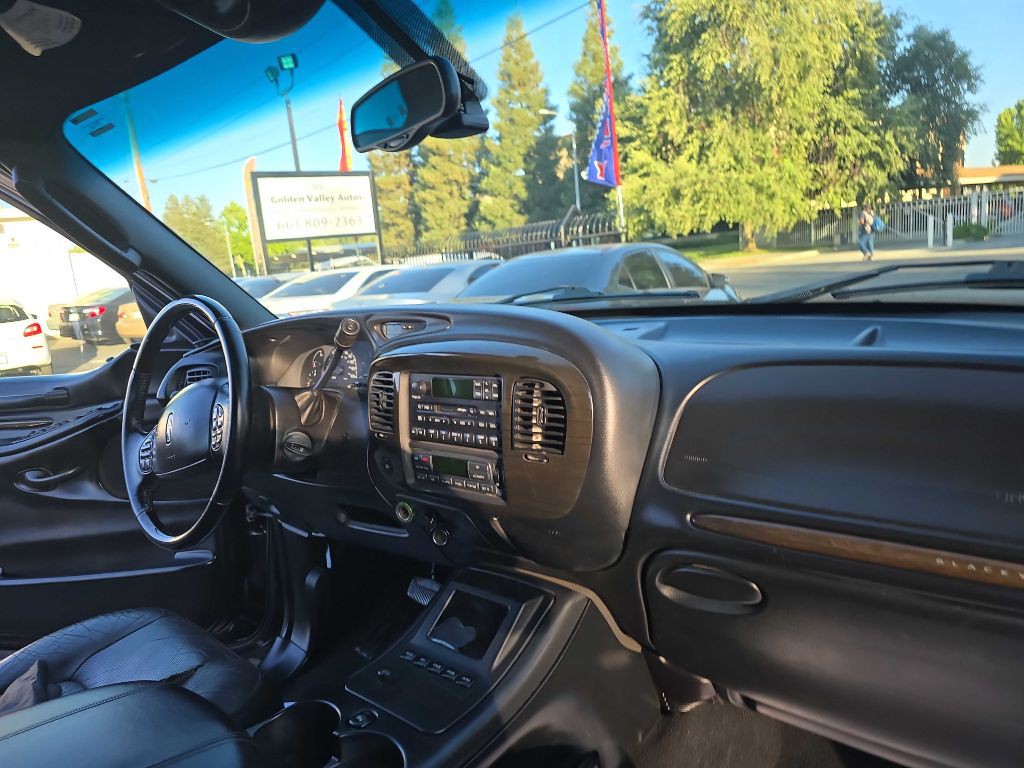 2002 Lincoln Blackwood Image 17