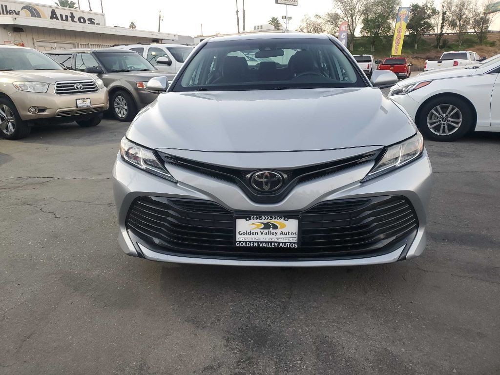 2019 Toyota Camry Image 2