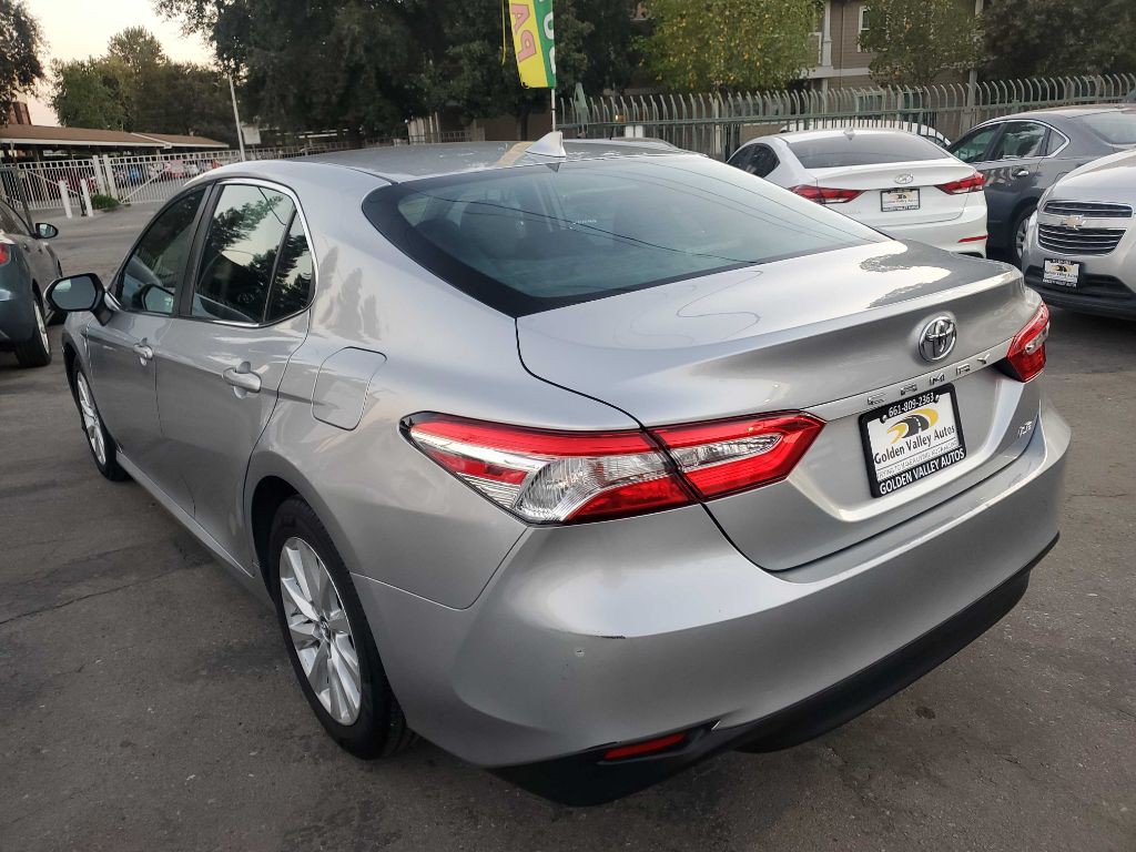 2019 Toyota Camry Image 4