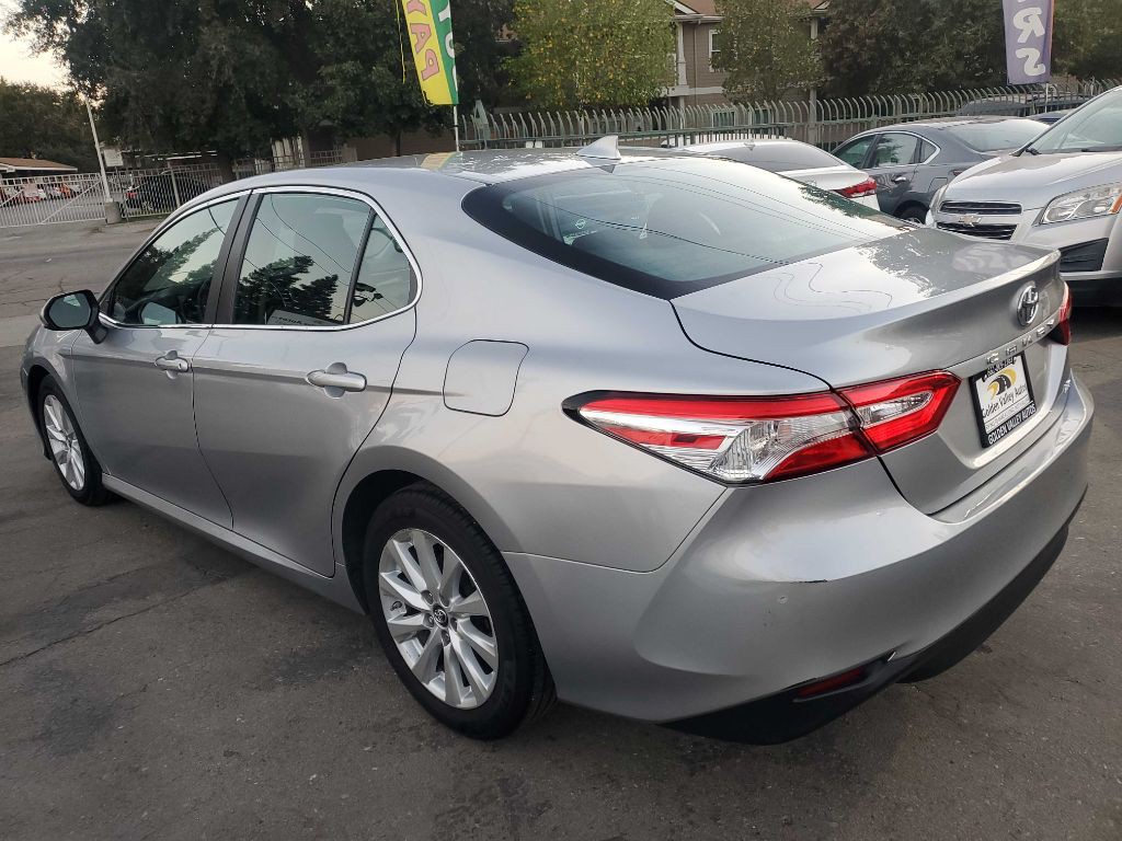 2019 Toyota Camry Image 5