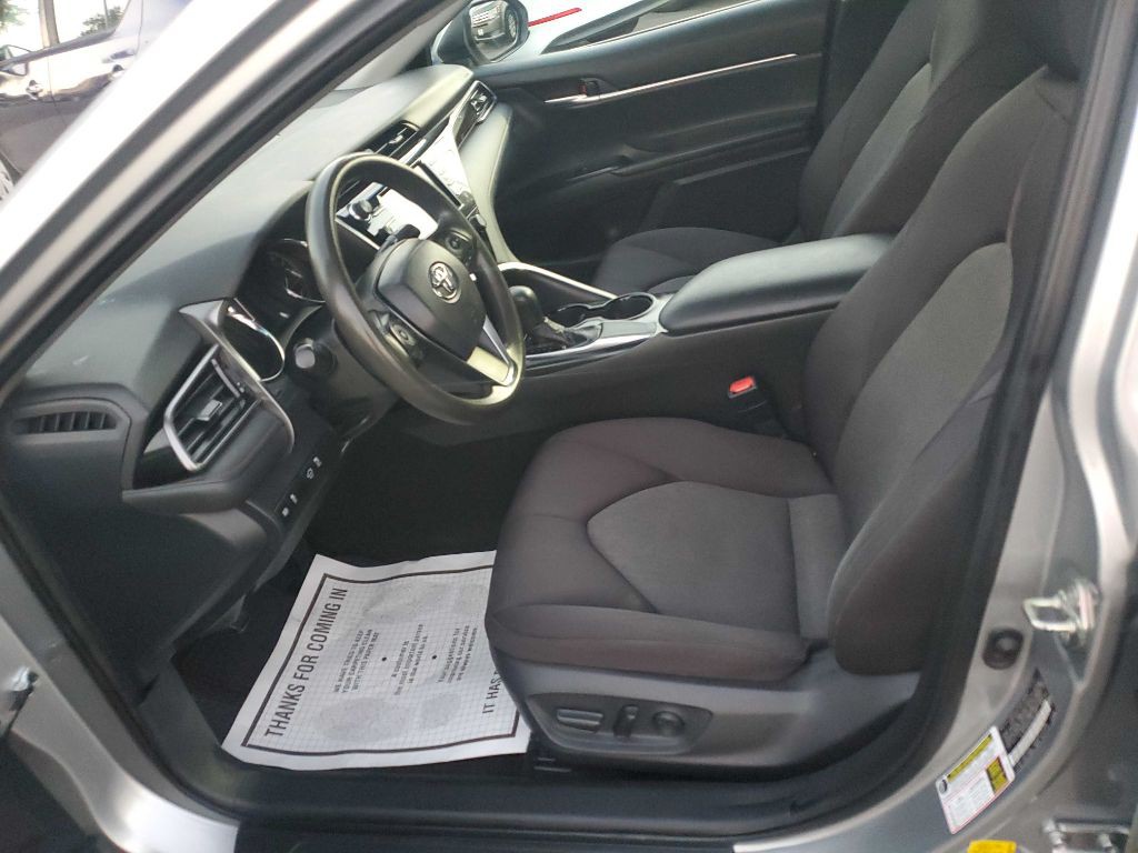 2019 Toyota Camry Image 11