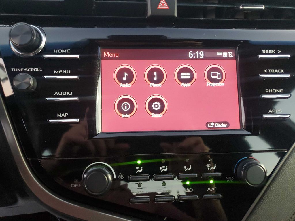 2019 Toyota Camry Image 13