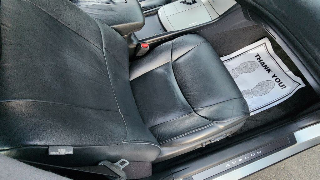 2006 Toyota Avalon Image 16