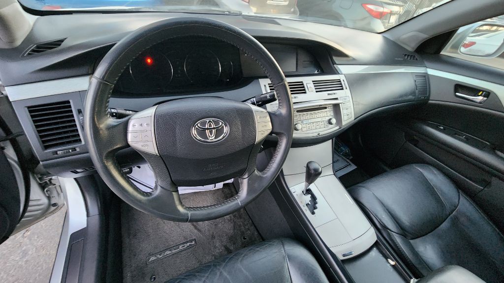 2006 Toyota Avalon Image 9