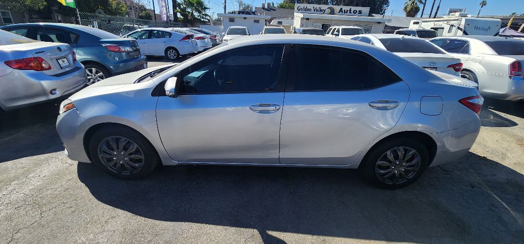 2016 Toyota Corolla Image 2