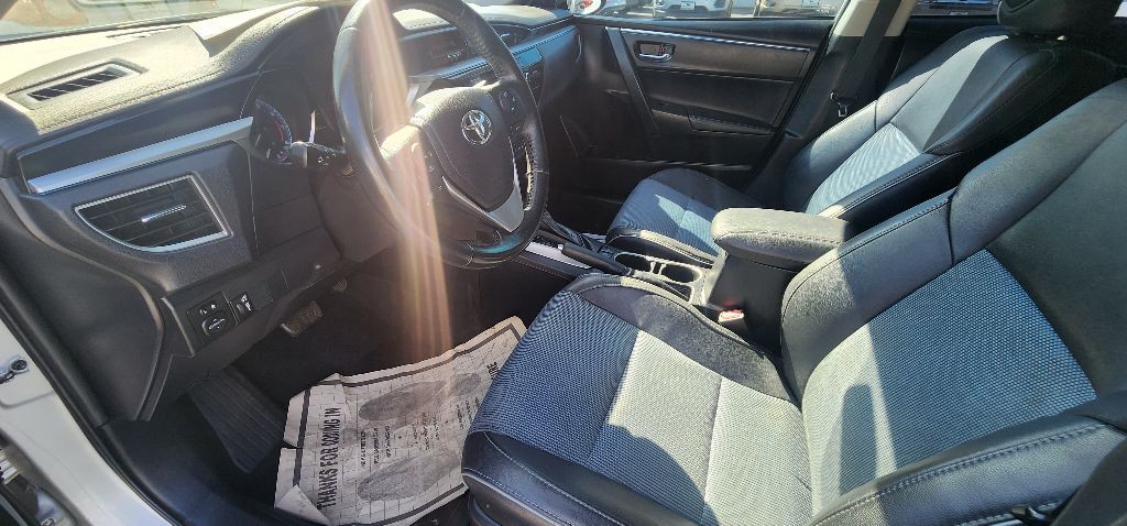 2016 Toyota Corolla Image 8