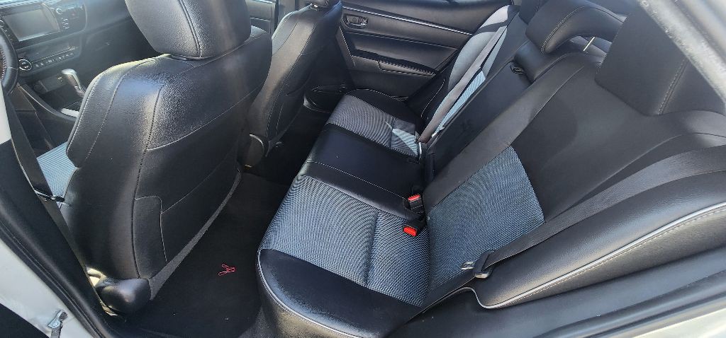 2016 Toyota Corolla Image 12