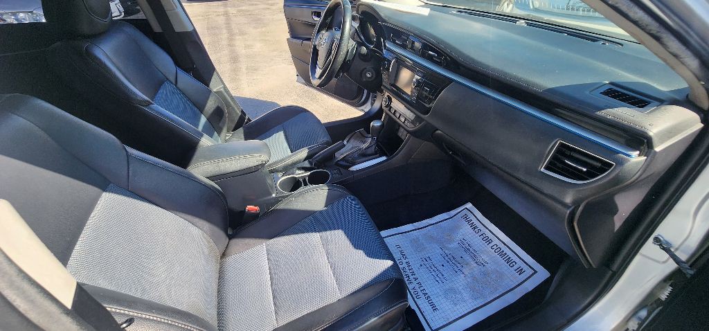 2016 Toyota Corolla Image 14