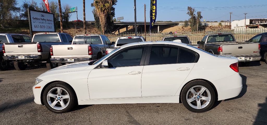 2015 BMW 3 Series Image 2