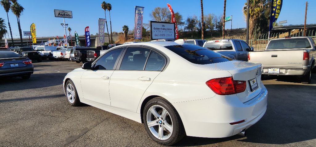2015 BMW 3 Series Image 3
