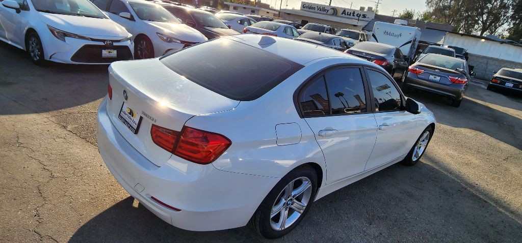 2015 BMW 3 Series Image 5