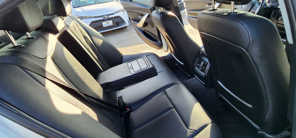 2015 BMW 3 Series Image 13