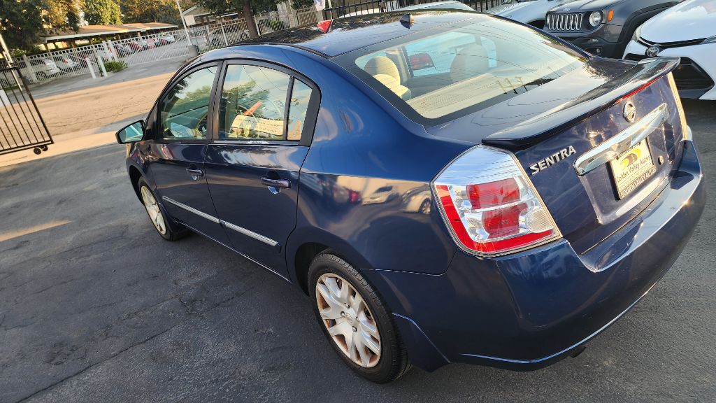2011 Nissan Sentra Image 4