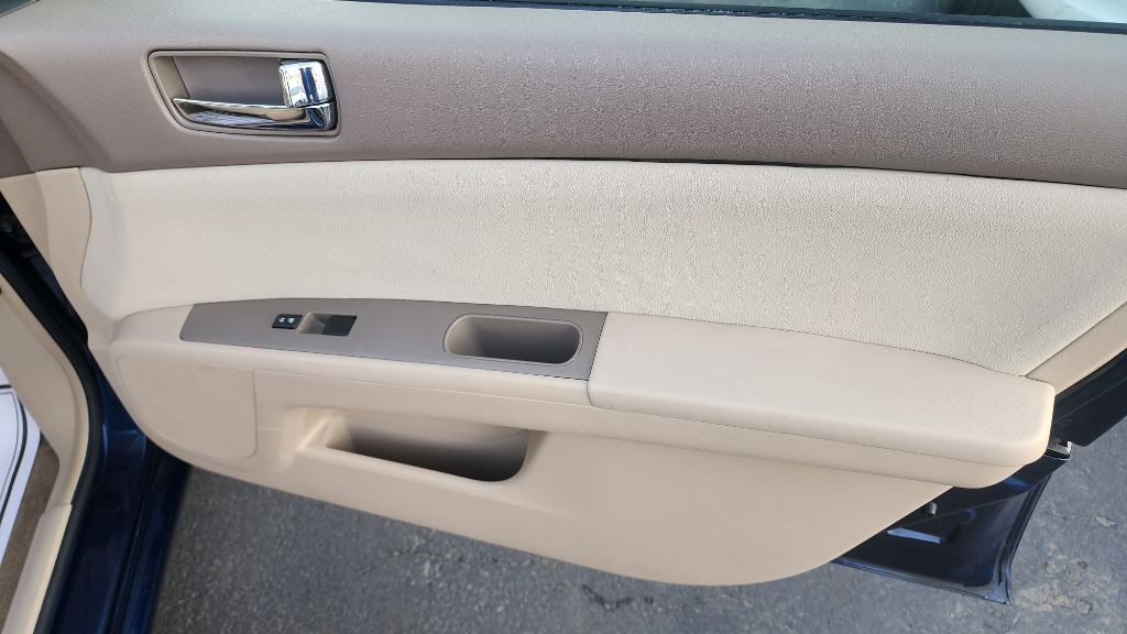 2011 Nissan Sentra Image 15