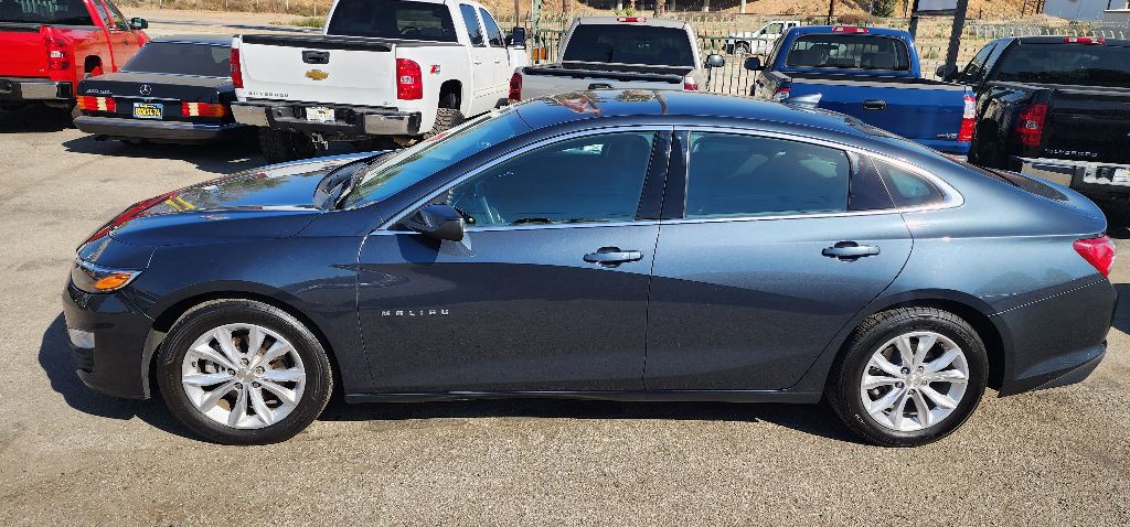 2020 Chevrolet Malibu Image 2