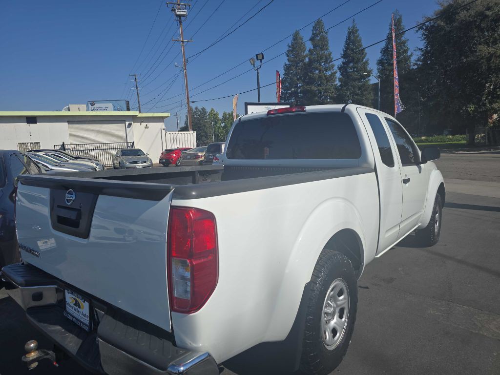 2015 Nissan Frontier Image 7
