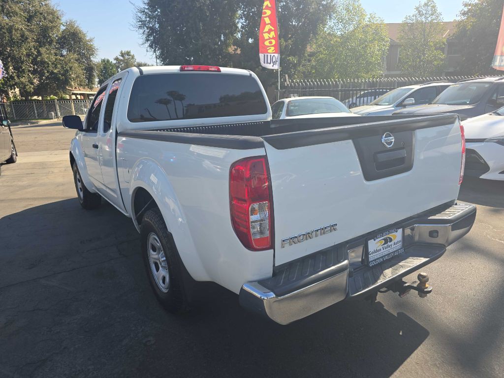 2015 Nissan Frontier Image 9