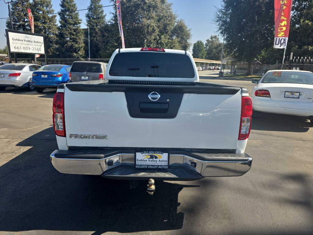 2015 Nissan Frontier Image 11