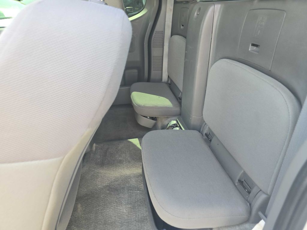 2015 Nissan Frontier Image 15
