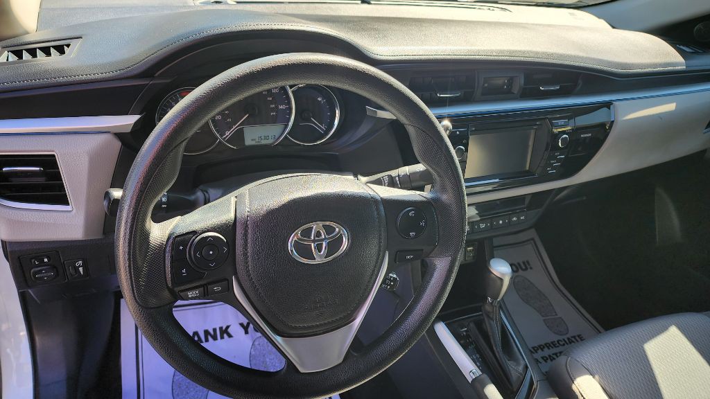 2016 Toyota Corolla Image 9