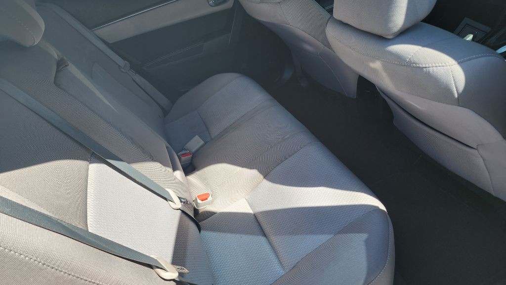 2016 Toyota Corolla Image 13